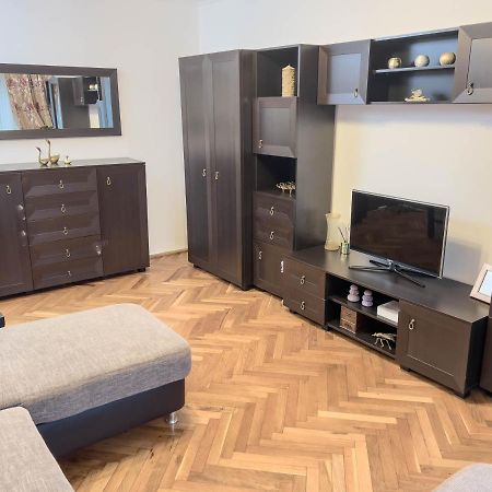 Oradea Comfort Corner ภายนอก รูปภาพ